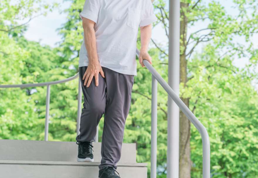 下肢から上半身への“力の伝達”を促進